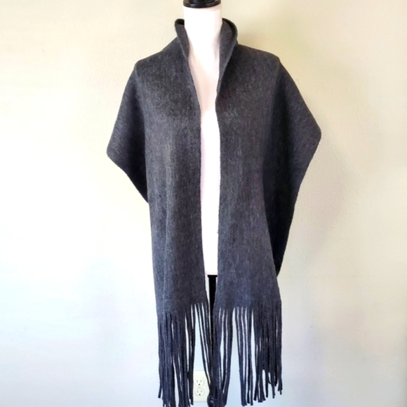 LUCKY BRAND Gray Scarf - Size 69 x 15 (NWT) - Picture 5 of 10